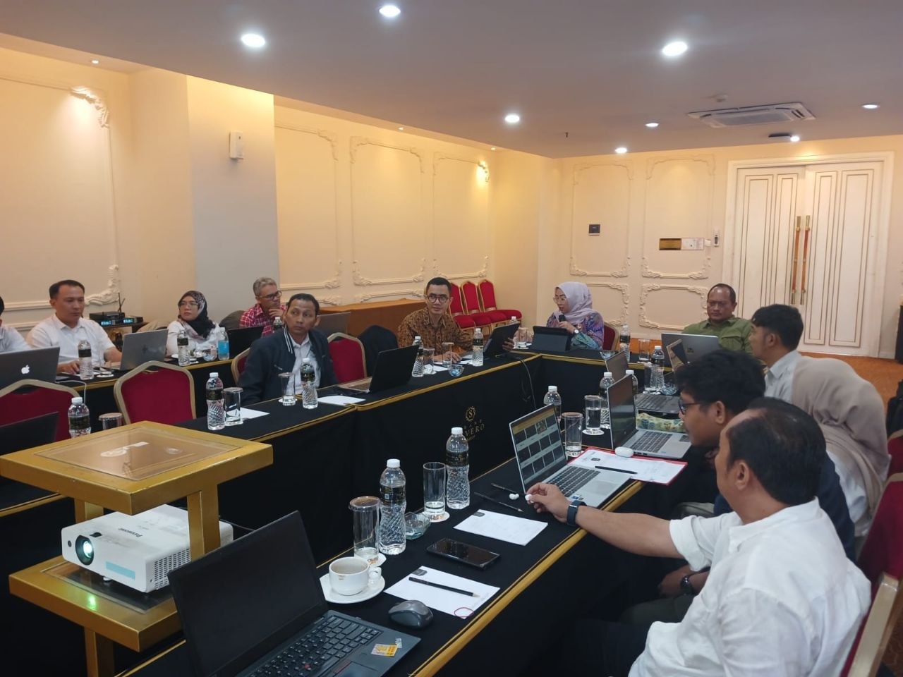 Teaching Electronic Catalogue v6 across the regions
